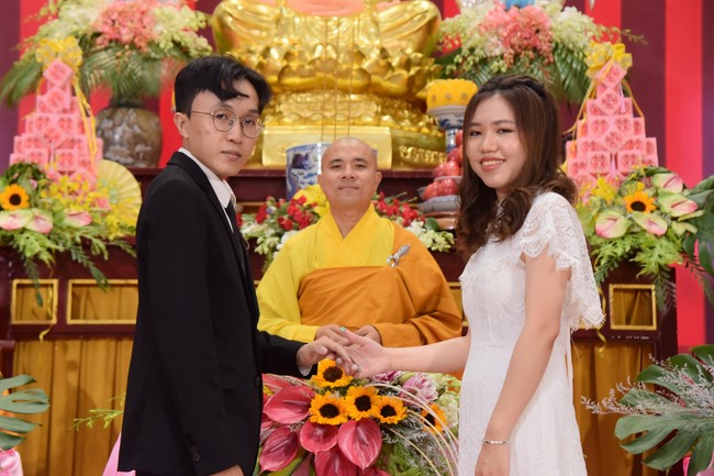 Wedding Ceremony at the pagoda