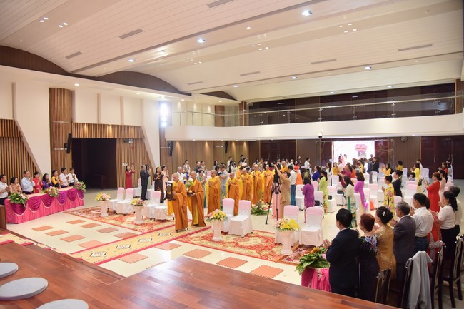 Wedding Ceremony at the pagoda