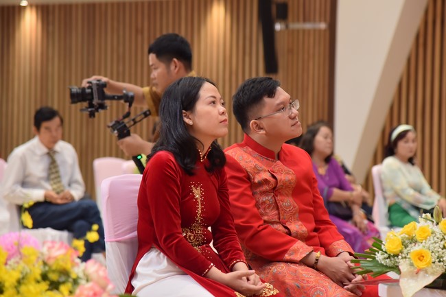 Wedding Ceremony at the pagoda
