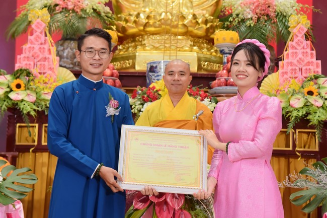Wedding Ceremony at the pagoda