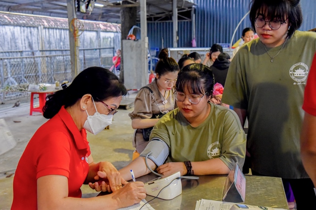 Humanitarian Blood Donation