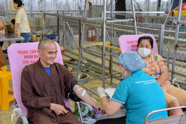 Humanitarian Blood Donation