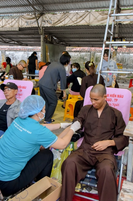 Humanitarian Blood Donation