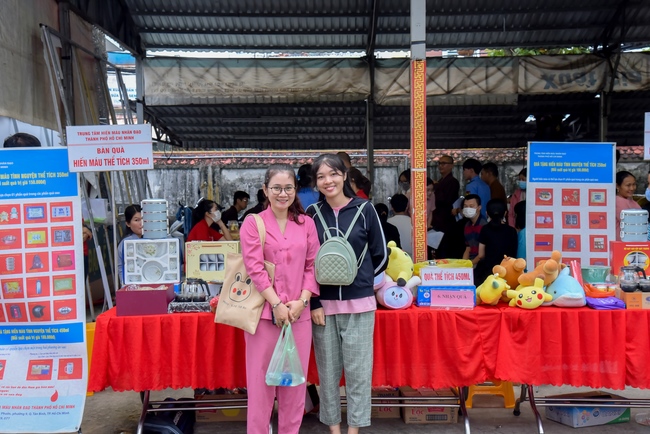 Humanitarian Blood Donation