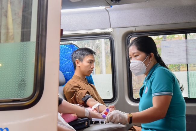 Humanitarian Blood Donation