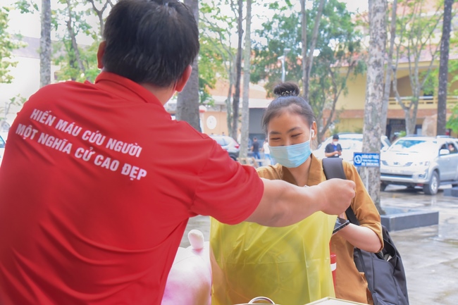 Humanitarian Blood Donation