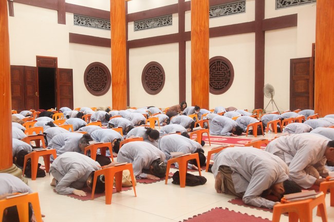 Repentant Ceremony at Giai Lam Temple – Ha Tinh