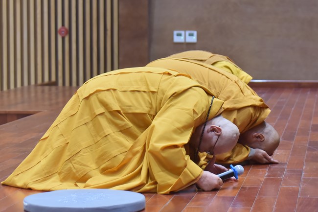 Pratimoksa Commandment Declaring Rite at Hoang Phap pagoda