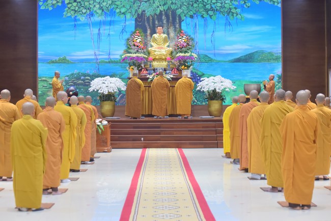 Pratimoksa Commandment Declaring Rite at Hoang Phap pagoda