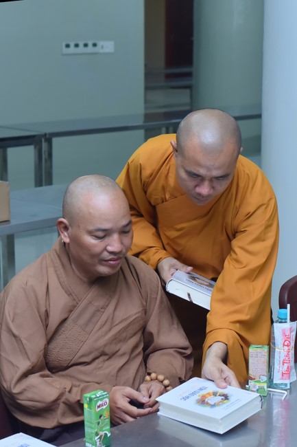 Pratimoksa Commandment Declaring Rite at Hoang Phap pagoda