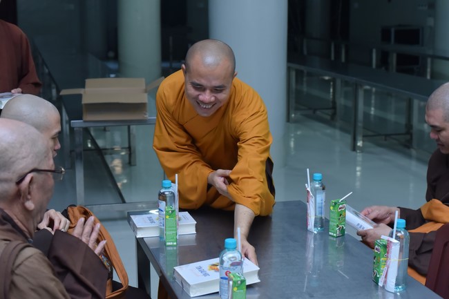 Pratimoksa Commandment Declaring Rite at Hoang Phap pagoda