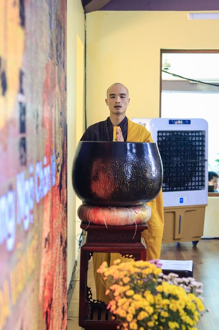 Awarding the 15th Wisdom Nurturing Scholarships in the North, Central and Southwest regions