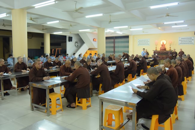 Monks and Buddhists reviewing the life and careers of Hoang Phap Pagoda’s Founder