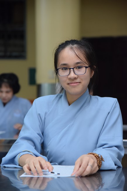 Monks and Buddhists reviewing the life and careers of Hoang Phap Pagoda’s Founder