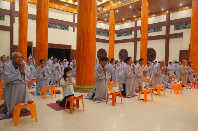Repentant Ceremony at Giai Lam Temple – Ha Tinh
