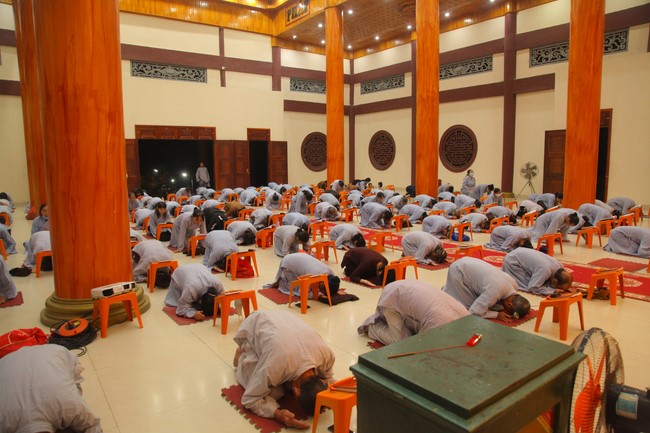 Repentant Ceremony at Giai Lam Temple – Ha Tinh