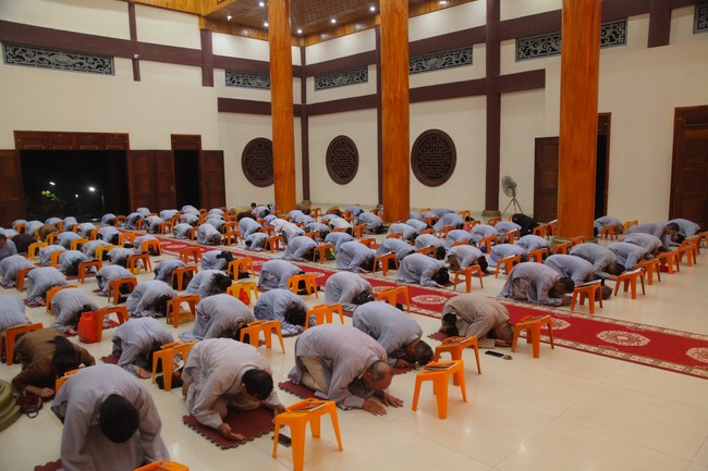 Repentant Ceremony at Giai Lam Temple – Ha Tinh