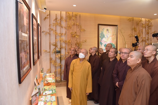 Lễ khai mạc tuần lễ triển lãm ảnh, thư pháp và các tác phẩm văn hoá Phật giáo chủ đề “Thanh Lương”