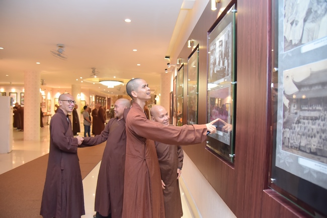 Lễ khai mạc tuần lễ triển lãm ảnh, thư pháp và các tác phẩm văn hoá Phật giáo chủ đề “Thanh Lương”