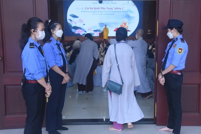 Dharma Talk The necessary things on the journey to return in The 98th Seven-Day Retreat