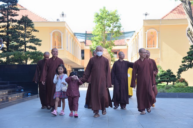 Dharma Talk The necessary things on the journey to return in The 98th Seven-Day Retreat