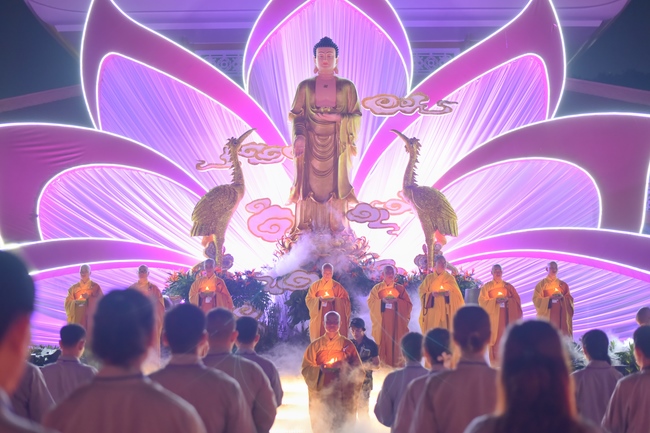 Glistening Amitabha Buddha Ceremony in 2022