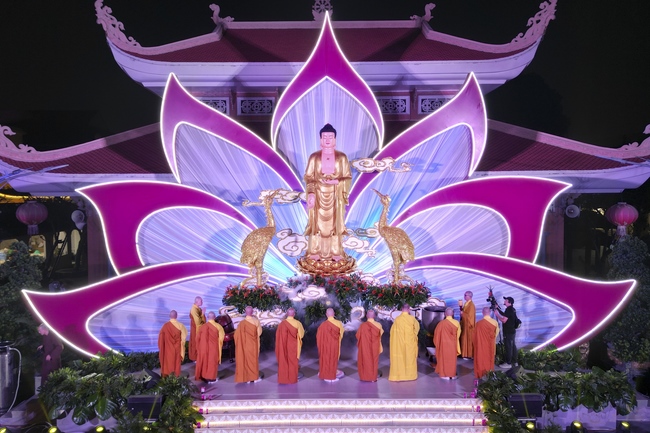 Glistening Amitabha Buddha Ceremony in 2022