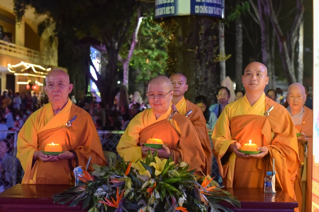 Glistening Amitabha Buddha Ceremony in 2022