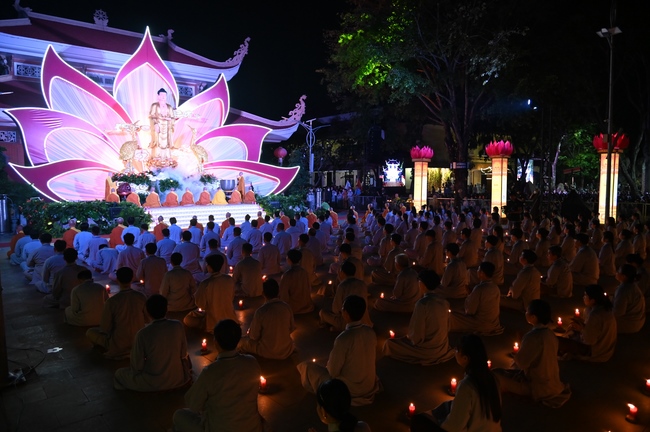 Glistening Amitabha Buddha Ceremony in 2022