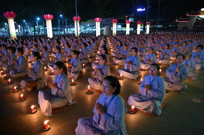 Glistening Amitabha Buddha Ceremony in 2022