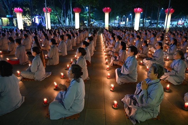 Glistening Amitabha Buddha Ceremony in 2022