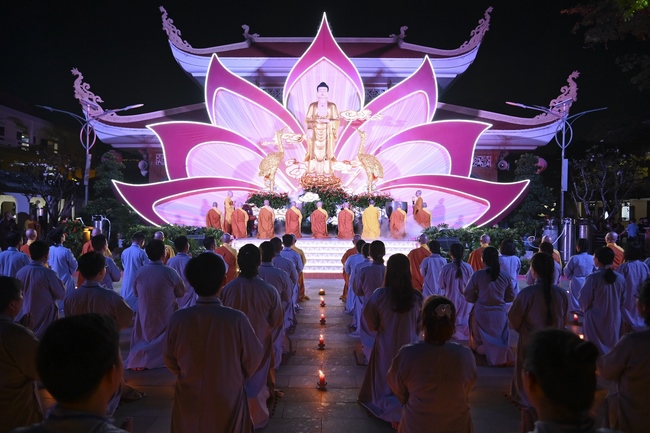 Glistening Amitabha Buddha Ceremony in 2022
