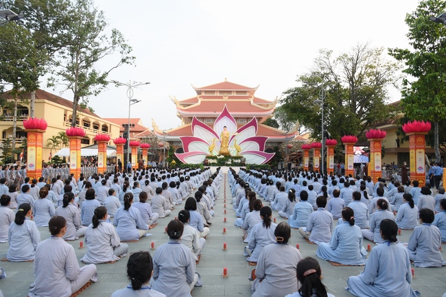 Glistening Amitabha Buddha Ceremony in 2022