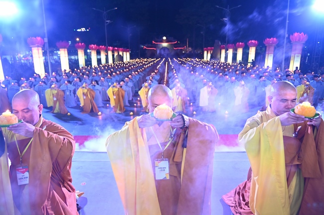 Glistening Amitabha Buddha Ceremony in 2022