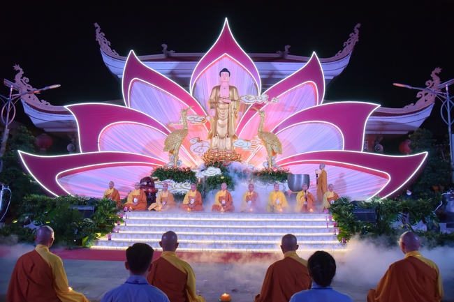 Glistening Amitabha Buddha Ceremony in 2022