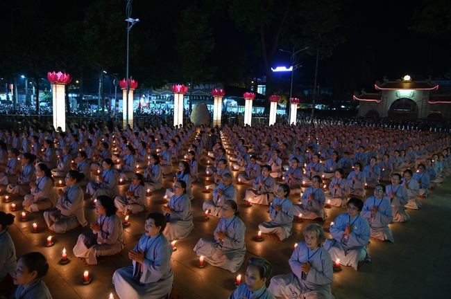 Glistening Amitabha Buddha Ceremony in 2022