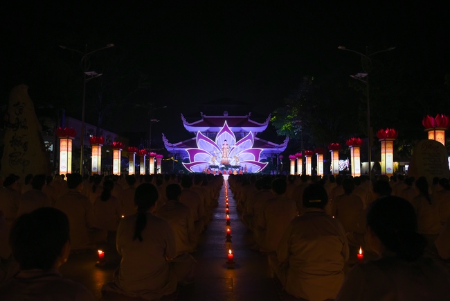 Glistening Amitabha Buddha Ceremony in 2022