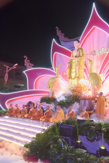 Glistening Amitabha Buddha Ceremony in 2022