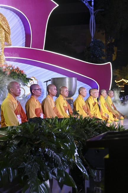 Glistening Amitabha Buddha Ceremony in 2022