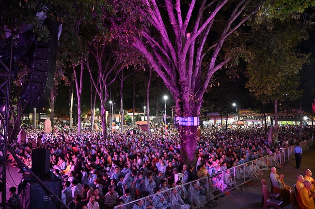 Glistening Amitabha Buddha Ceremony in 2022