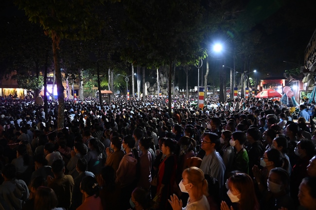 Glistening Amitabha Buddha Ceremony in 2022