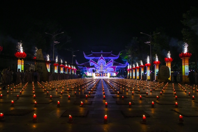 Glistening Amitabha Buddha Ceremony in 2022