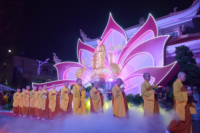 Glistening Amitabha Buddha Ceremony in 2022