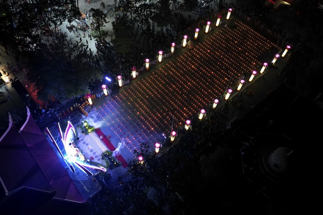 Glistening Amitabha Buddha Ceremony in 2022