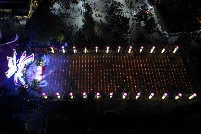 Glistening Amitabha Buddha Ceremony in 2022