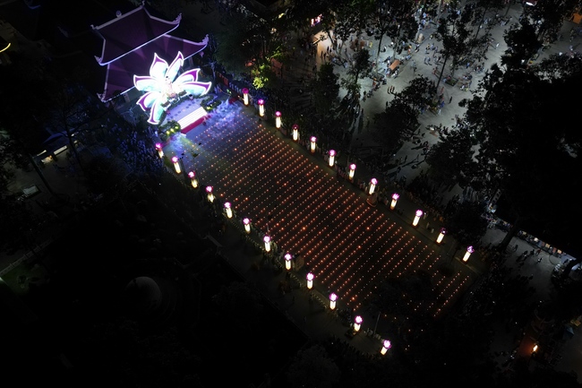 Glistening Amitabha Buddha Ceremony in 2022