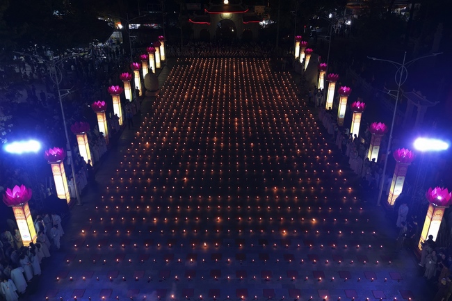 Glistening Amitabha Buddha Ceremony in 2022