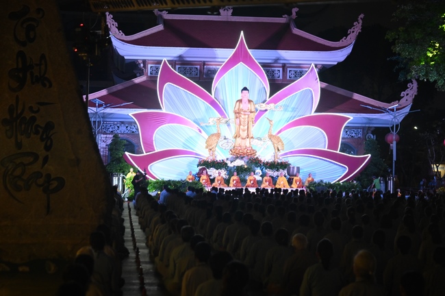 Glistening Amitabha Buddha Ceremony in 2022