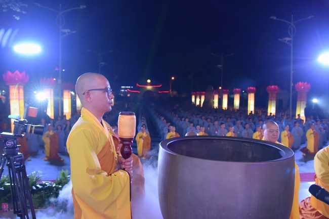 Glistening Amitabha Buddha Ceremony in 2022