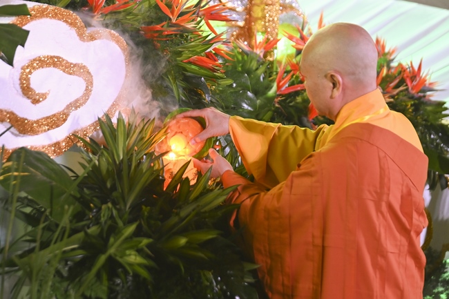 Glistening Amitabha Buddha Ceremony in 2022